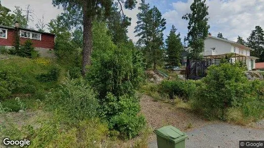 Lägenheter till salu i Huddinge - Bild från Google Street View