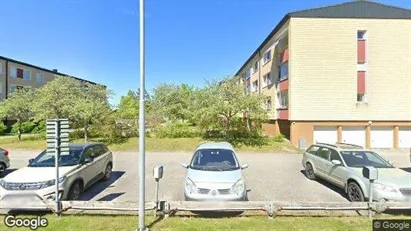 Bostadsrätter till salu i Haninge - Bild från Google Street View