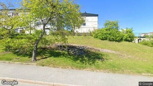 Bostadsrätter till salu i Haninge - Bild från Google Street View