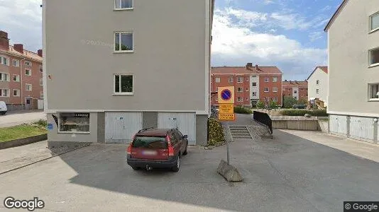 Bostadsrätter till salu i Köping - Bild från Google Street View