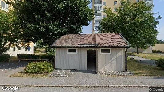 Lägenheter till salu i Huddinge - Bild från Google Street View