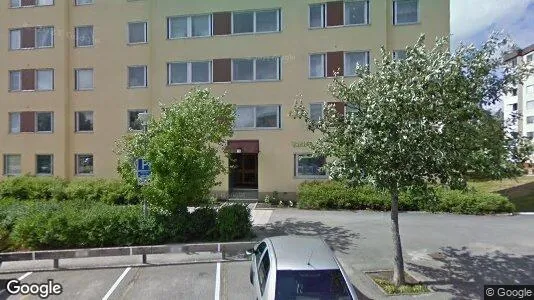 Bostadsrätter till salu i Haninge - Bild från Google Street View