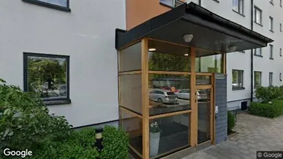 Bostadsrätter till salu i Haninge - Bild från Google Street View