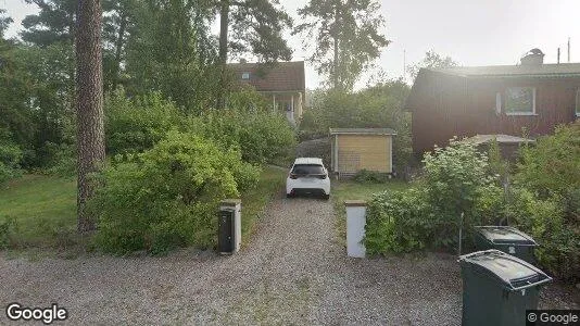 Lägenheter till salu i Huddinge - Bild från Google Street View