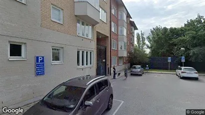 Bostadsrätter till salu i Huddinge - Bild från Google Street View