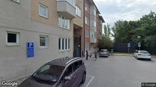 Lägenheter till salu i Huddinge - Bild från Google Street View