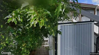 Lägenheter till salu i Huddinge - Bild från Google Street View