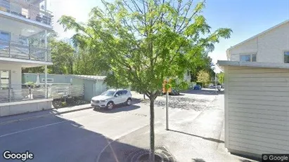 Bostadsrätter till salu i Tyresö - Bild från Google Street View