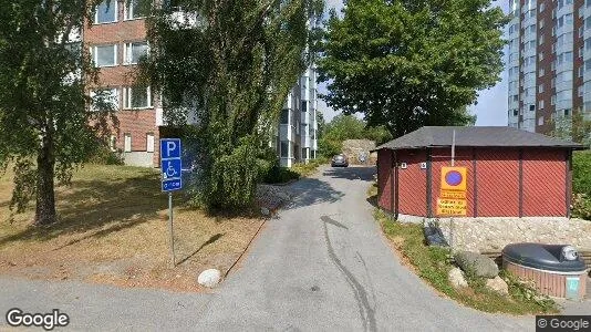 Bostadsrätter till salu i Nacka - Bild från Google Street View