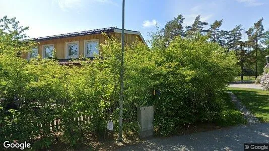 Bostadsrätter till salu i Haninge - Bild från Google Street View