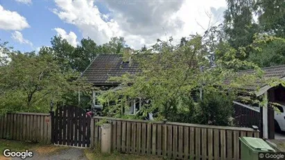 Lägenheter till salu i Botkyrka - Bild från Google Street View