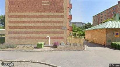 Lägenheter till salu i Botkyrka - Bild från Google Street View