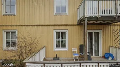 Bostadsrätter till salu i Haninge - Bild från Google Street View