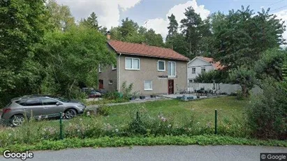 Lägenheter att hyra i Huddinge - Bild från Google Street View