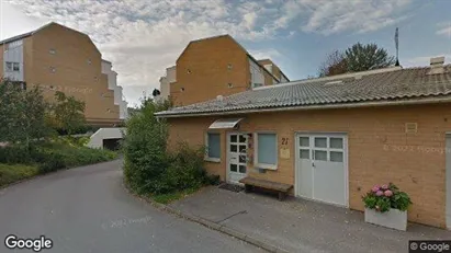 Lägenheter till salu i Upplands Väsby - Bild från Google Street View