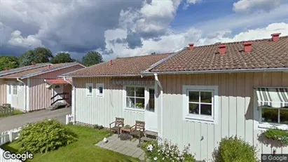 Bostadsrätter till salu i Mark - Bild från Google Street View