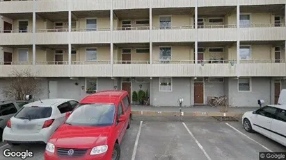 Bostadsrätter till salu i Huddinge - Bild från Google Street View