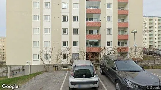 Bostadsrätter till salu i Huddinge - Bild från Google Street View