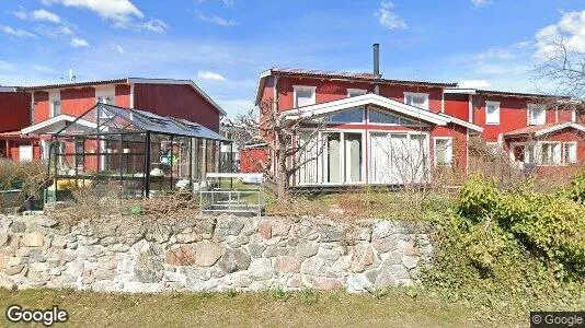 Lägenheter till salu i Vallentuna - Bild från Google Street View