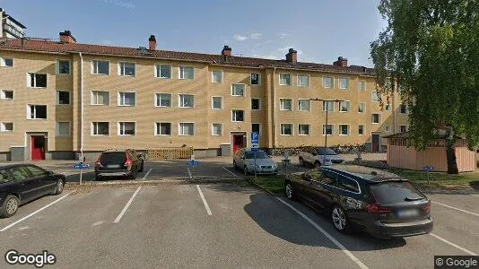 Bostadsrätter till salu i Köping - Bild från Google Street View