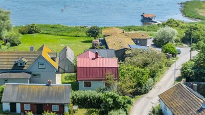 Vackert renoverad fritidsvilla invid havet i Össby!