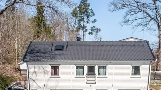 Hus i Huddinge - foto 1