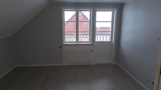 175 m2 villa i Sala att hyra