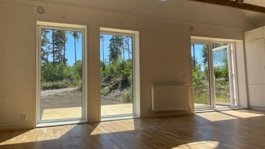 110 m2 villa i Heby att hyra